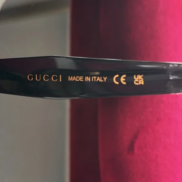 GUCCI Sunglasses - Picture 9 of 11